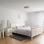 Alloggio in famiglia Retro Mozliwosc Wynajecia Calego Budynku