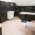 Retro Mozliwosc Wynajecia Calego Budynku