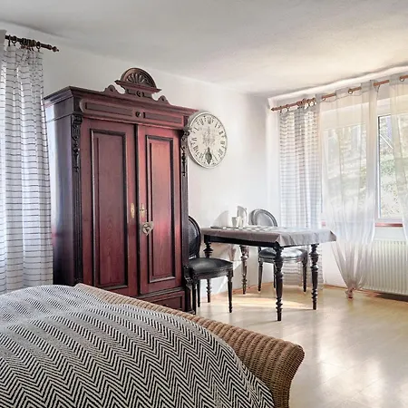 Проживание в семье Retro Mozliwosc Wynajecia Calego Budynku *