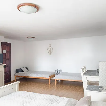 Retro Mozliwosc Wynajecia Calego Budynku Проживание в семье