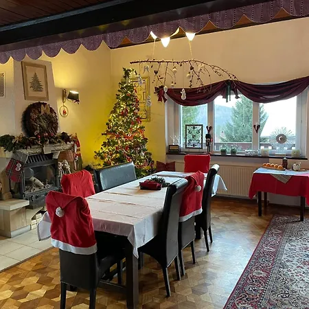Retro Homestay szállás